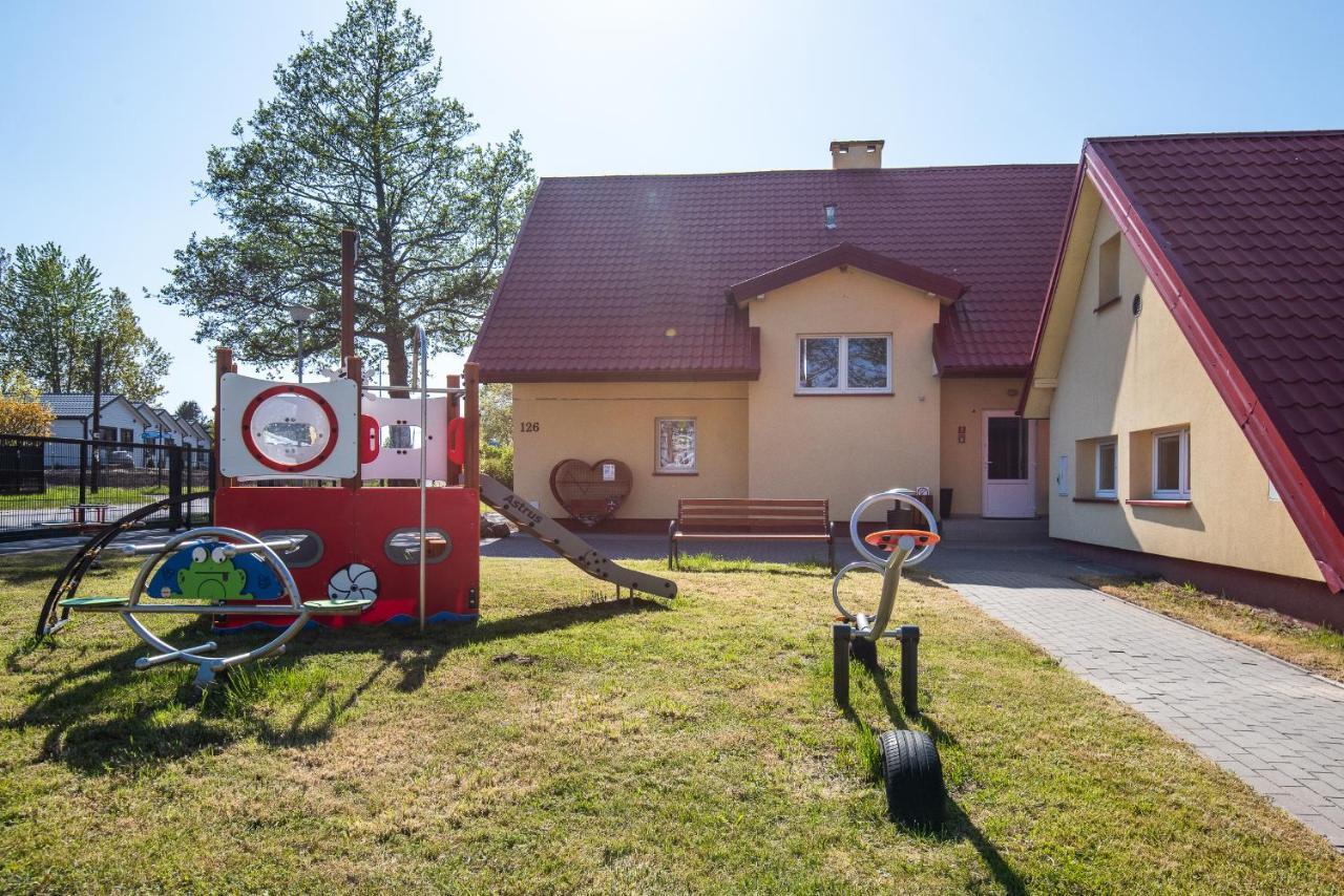 ホテル Nad Brzegiem Baltyku サルビノボ エクステリア 写真